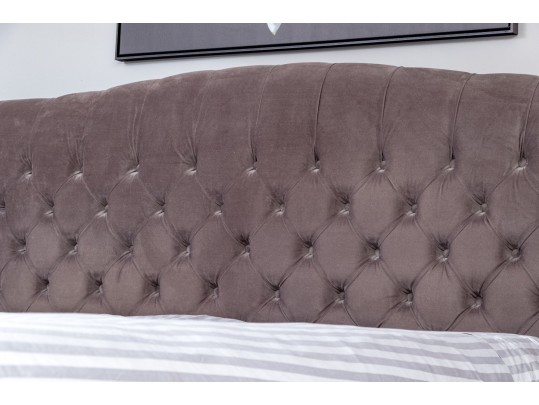 Mitchell Gold + Bob Williams 