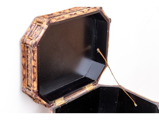 Stylish Woven Rattan Storage End Table