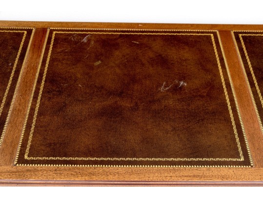 Sligh Chippendale Style Mahogany Leather Top Writing Desk