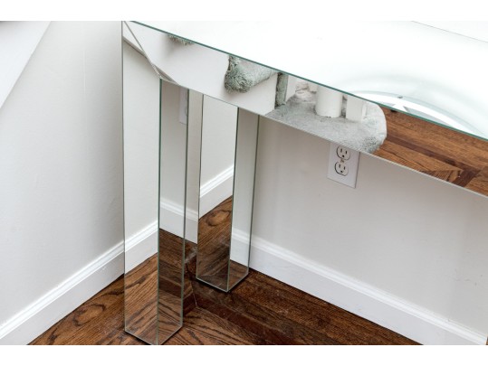 Chic Entryway Mirrored Console Table And Circular Mirror