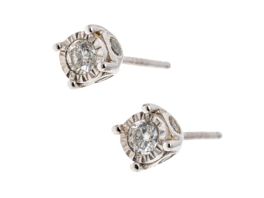 14k White Gold Diamond Stud Earrings, App. 0.06 TCW