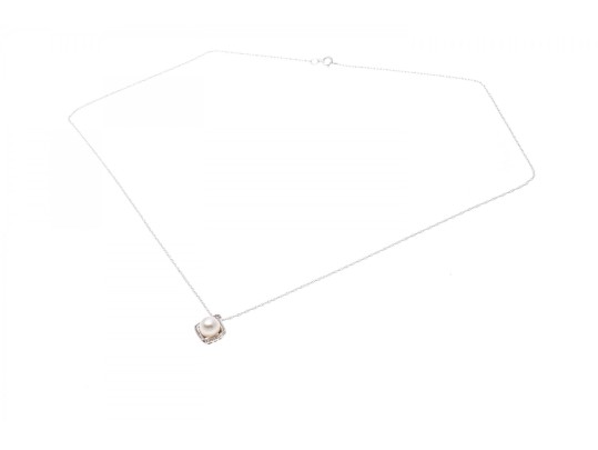 10K White Gold Necklace With Classic Bright White Pearl Pendant