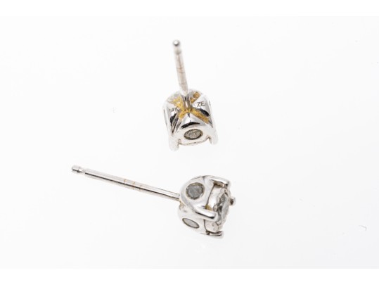 14k White Gold Diamond Stud Earrings, App. 0.06 TCW