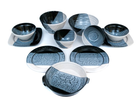 Set Of Callicut Pottery Plates And Bowls 