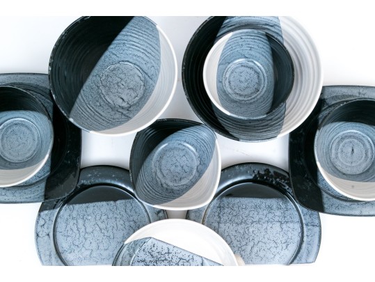 Set Of Callicut Pottery Plates And Bowls 