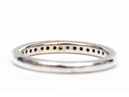 14k White Gold Handsome Diamond Band Ring, App. 0.15 TCW, Size 6.75