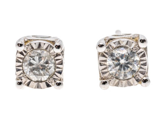 14k White Gold Diamond Stud Earrings, App. 0.06 TCW