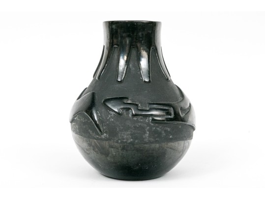 Native American San Ildefonso Blackware Jar Attributed To Maria Martinez