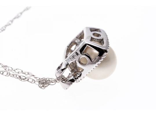 10K White Gold Necklace With Classic Bright White Pearl Pendant