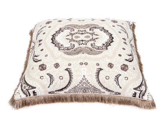 Decorative Kim Seybert Living Oversized Accent Cushion