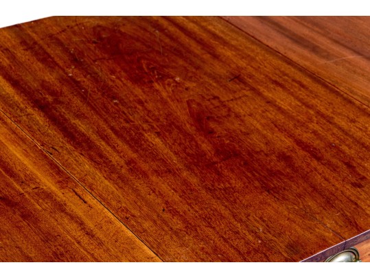 Antique Drop Leaf Pembroke Table, Ca. 1820 Or Earlier