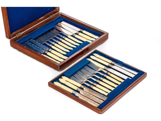 Victorian Celluloid Handled Silver Plated Fish Flatware With Case