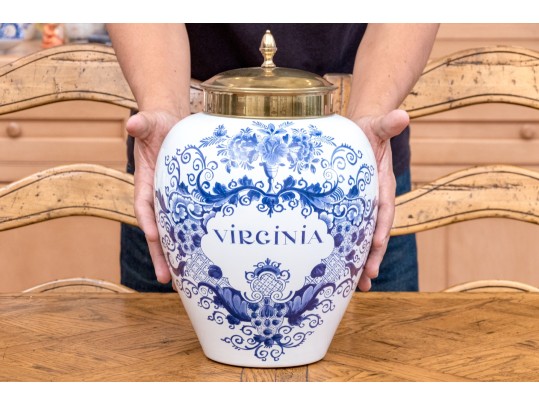 Williamsburg Restoration Dutch Delft Lidded Tobacco Jar