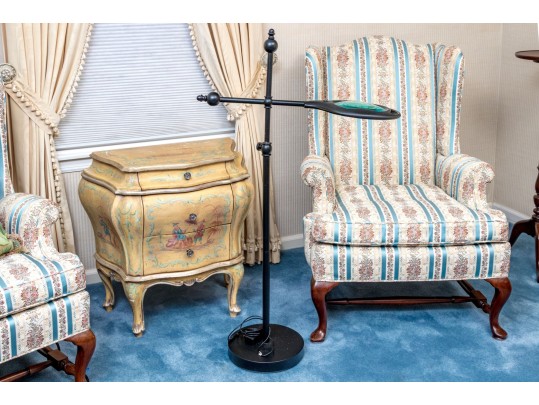 Awesome Oversized Adjustable Illuminated Magnifying Glass