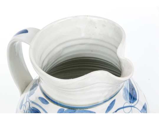 Set Of Three Simon Pearce Marked Graduated Blue And White Ceramic Pitchers