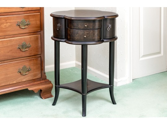 Attrib. The Bombay Company Quatrefoil Form Entry Table