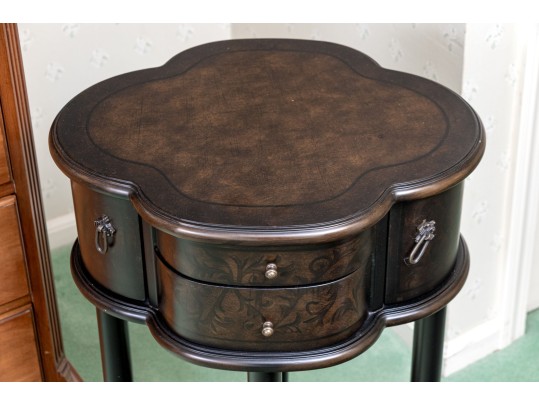 Attrib. The Bombay Company Quatrefoil Form Entry Table