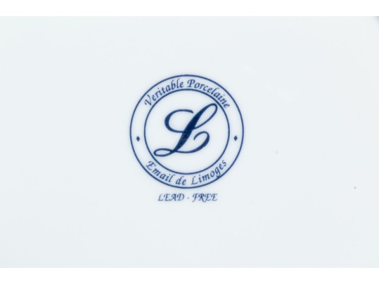 Vibrant Set Of Eight Limoges Porcelain Fruit Plates