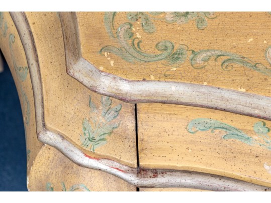 Charming Venetian Style Bombé Commode, Probably Italian
