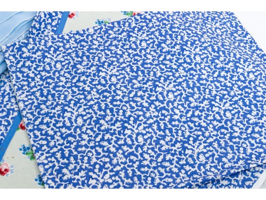 Collection Of Table Cloths, Table Runners, And Napkins