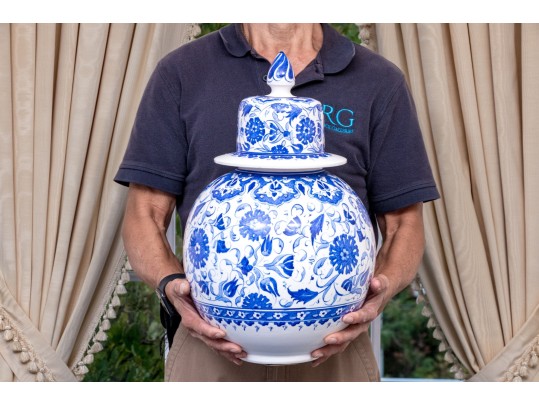 Turkish Merve Cini Reproduction Lidded Porcelain Jar