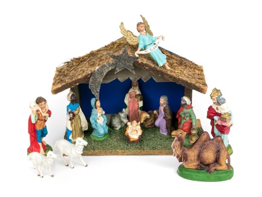 Decorative Manger Sculpture