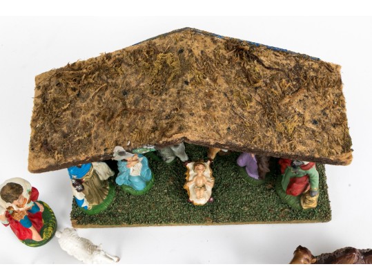 Decorative Manger Sculpture