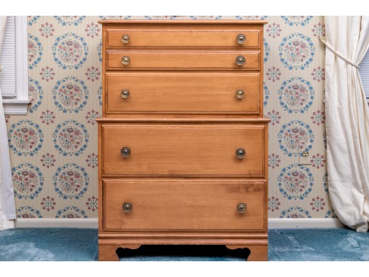 Colonial Style Maple Chest On Chest Set Of Drawers