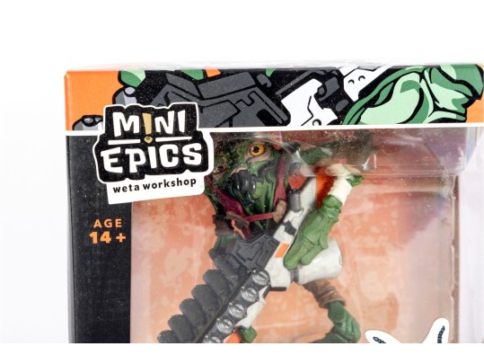 Weta Workshop Mini Epics “District 9 – CJ” Vinyl Figure (#2)