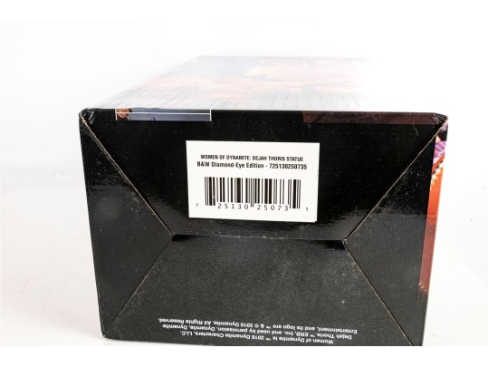 Women Of Dynamite “Dejah Thoris” Limited Edition Statue – Diamond-Eye Black & White Edition (Frank Cho 