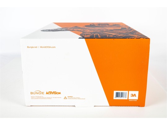 Destiny Titan Figure By 3a / Bungie Activision – Boxed