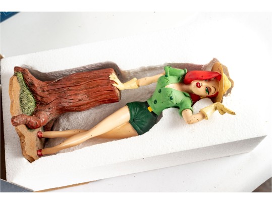 Disney Showcase Collection “Who Framed Roger Rabbit” Jessica Rabbit Teeny Weeny Mini Maquettes – Limite