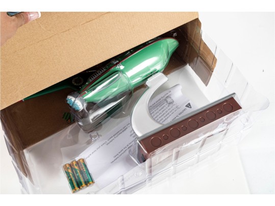 Futurama Planet Express Ship By Qmx Master Series – Boxed