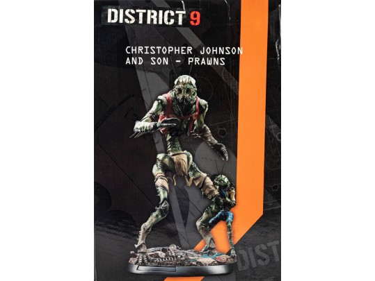 District 9 Christopher Johnson And Son Statue – Limited Edition 092/600