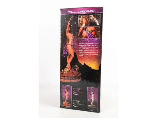 Women Of Dynamite “Dejah Thoris” Limited Edition Statue – Diamond-Eye Black & White Edition (Frank Cho 