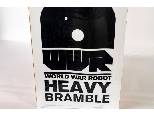 ThreeA “World War Robot – Heavy Bramble” Collectible Figure
