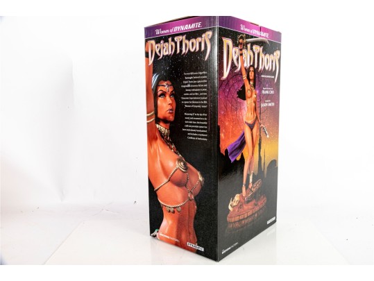 Women Of Dynamite “Dejah Thoris” Limited Edition Statue – Diamond-Eye Black & White Edition (Frank Cho 