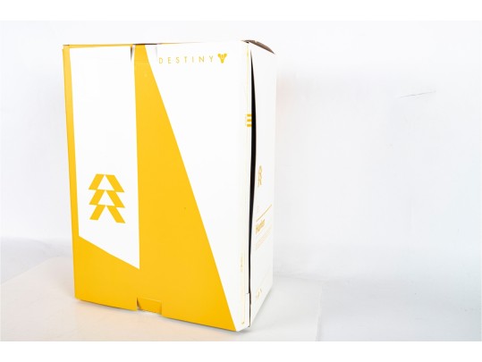 Destiny Hunter Figure By Threea – Boxed With Weapons Set