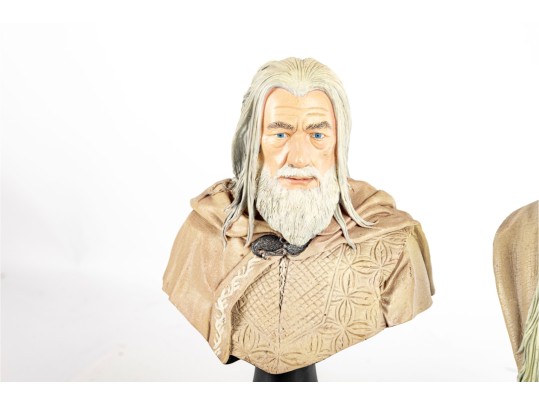 Sideshow Weta “The Lord Of The Rings: The Two Towers” Polystone Busts — Gandalf The White & Saruman The
