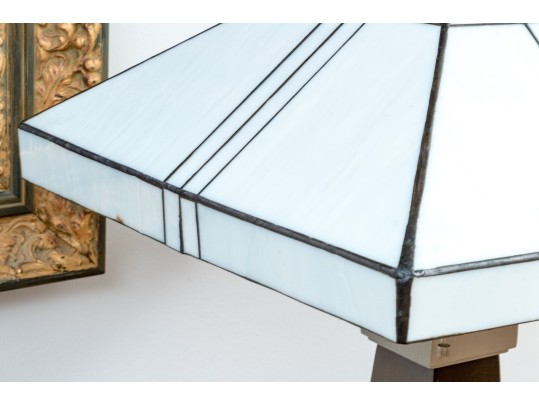 Vintage Arts And Crafts Style Slag Glass Table Lamp