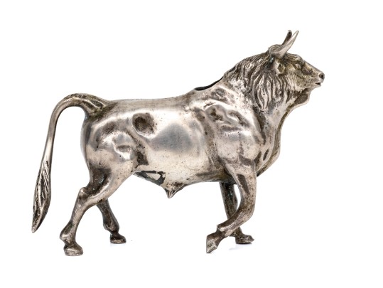 Small Sterling Silver Bull Figure     2.98 Troy Ozs, 
