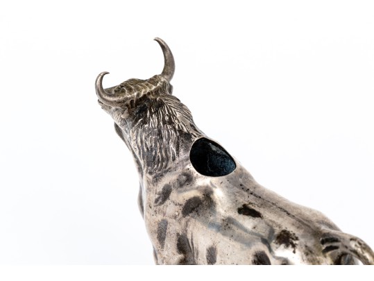 Small Sterling Silver Bull Figure     2.98 Troy Ozs, 