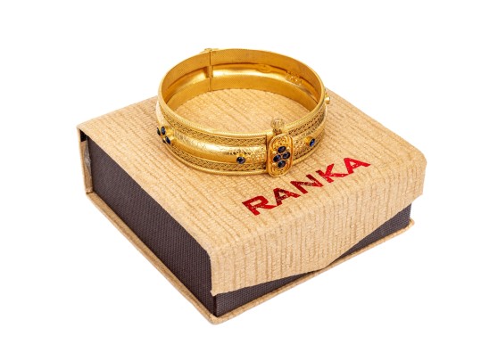 22k Yellow Gold Magnificent Wide Ornate Cabachon Sapphire Set Hinged Bangle Bracelet