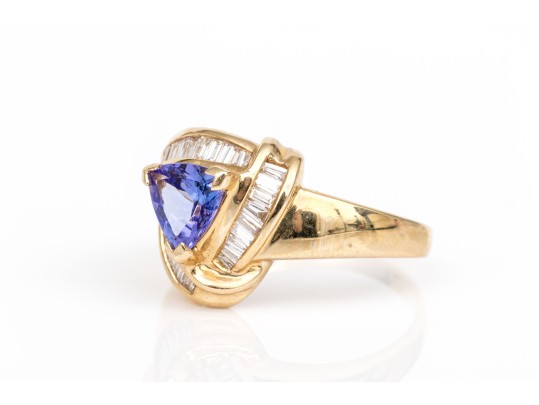 14k Yellow Gold Fabulous Contemporary Tanzanite And Baguette Diamond Halo Ring, Size 8.75