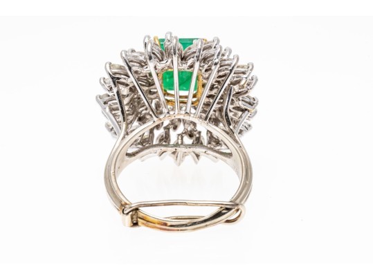 Exceptional 18K White Gold Emerald And Diamond Cocktail Ring, Size 8.25