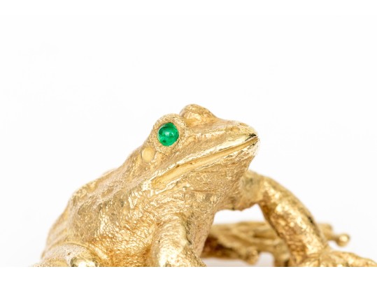 Andre Harvey And Donald Pywell 18k Magnificent Emerald Set Sitting Frog Brooch
