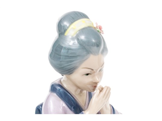 Cascades And Nao Porcelain Geisha And Swan