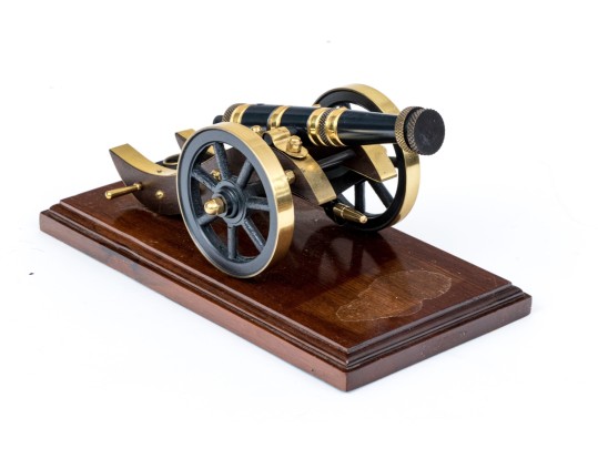 Quality Model Of A Cannon On Wood Base