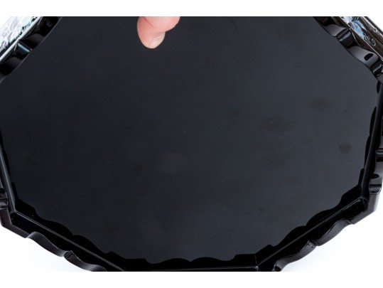 Japanese Lacquered And Shell Embellished Sweetmeat Box And Cover