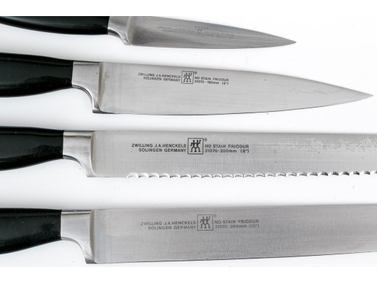 Assembled Kitchen Lot Henckels Knives, Pyrex And Corningware